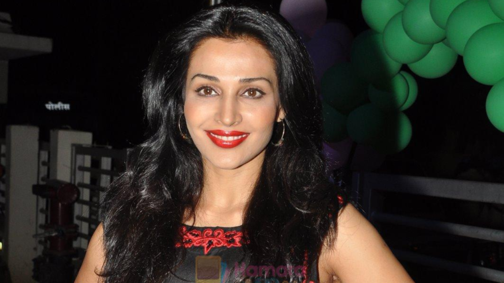 Flora Saini
