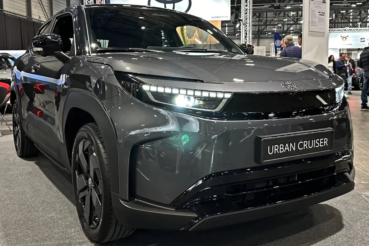 Toyota Urban Cruiser EV 2025: Creta EV के होश उड़ानें आयी, टोयोटा की पहली इलेक्ट्रिक SUV