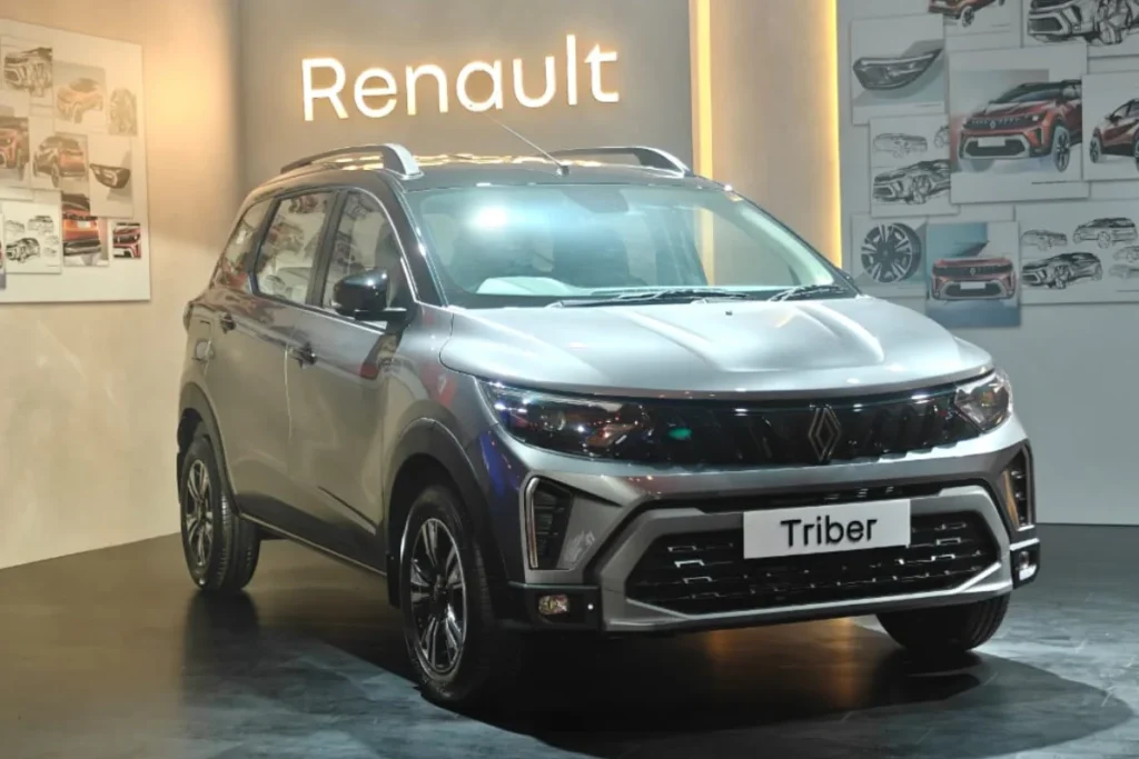 2025 Renault Triber Facelift दमदार इंजन और फीचर्स के साथ नए अवतार में हुई लांच, सस्ती कीमत में खरीदें 7-सीटर कार