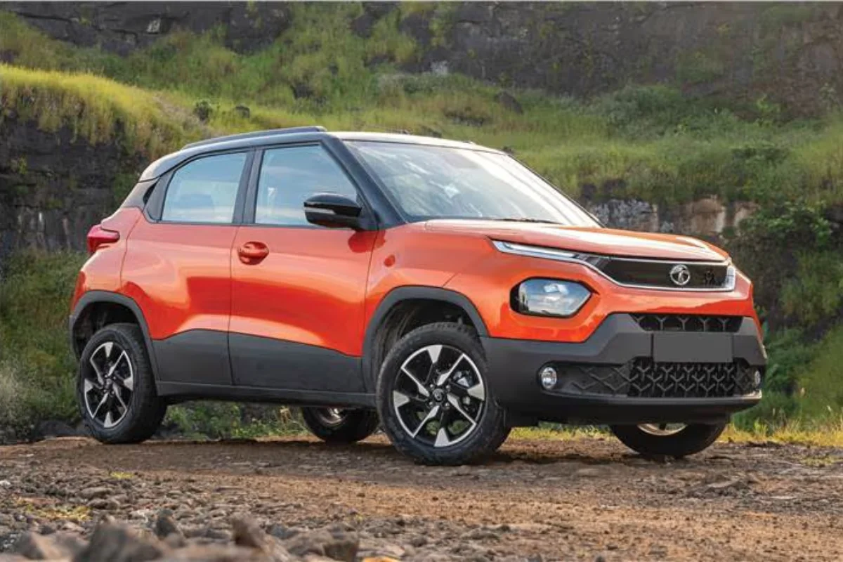 नये लुक में जल्द लॉन्च होगी Tata Punch Facelift 2025, सेफ्टी और स्मार्ट फीचर्स के साथ माइक्रो SUV फिर मचाएगी धमाल