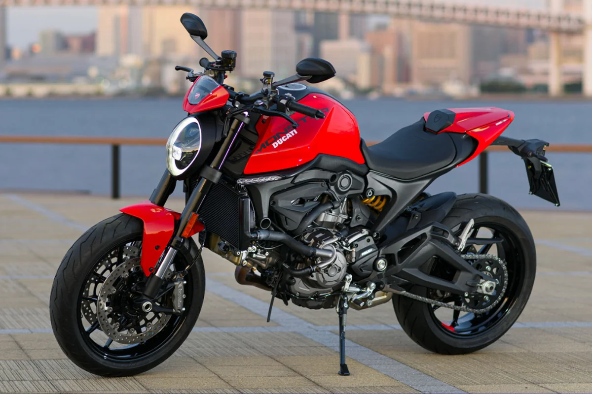Ducati Monster BS6: युवाओं के लिए स्टाइल और 111bhp पावर के साथ एडवांस टेक्नोलॉजी कीमत 12.95 लाख से शुरू